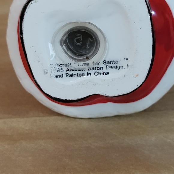 Vintage  Giftcraft Ceramic Santa Salt & Pepper Shakers 1995 Andrew Baron Design - Picture 9 of 10